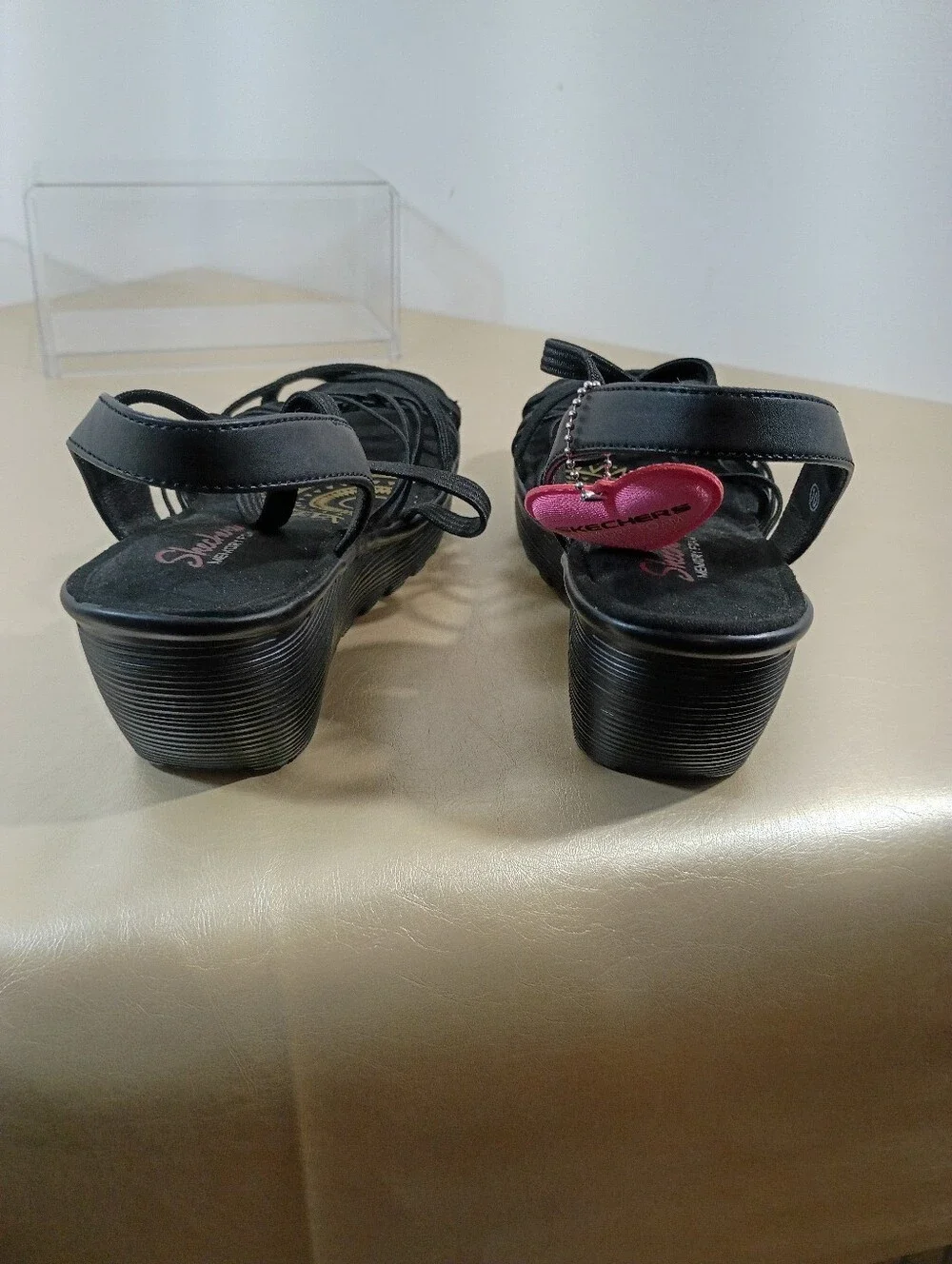 Skechers Women's SZ 10 Parallel-Crossed Wires-Multi Gore Slingback Sandal Black